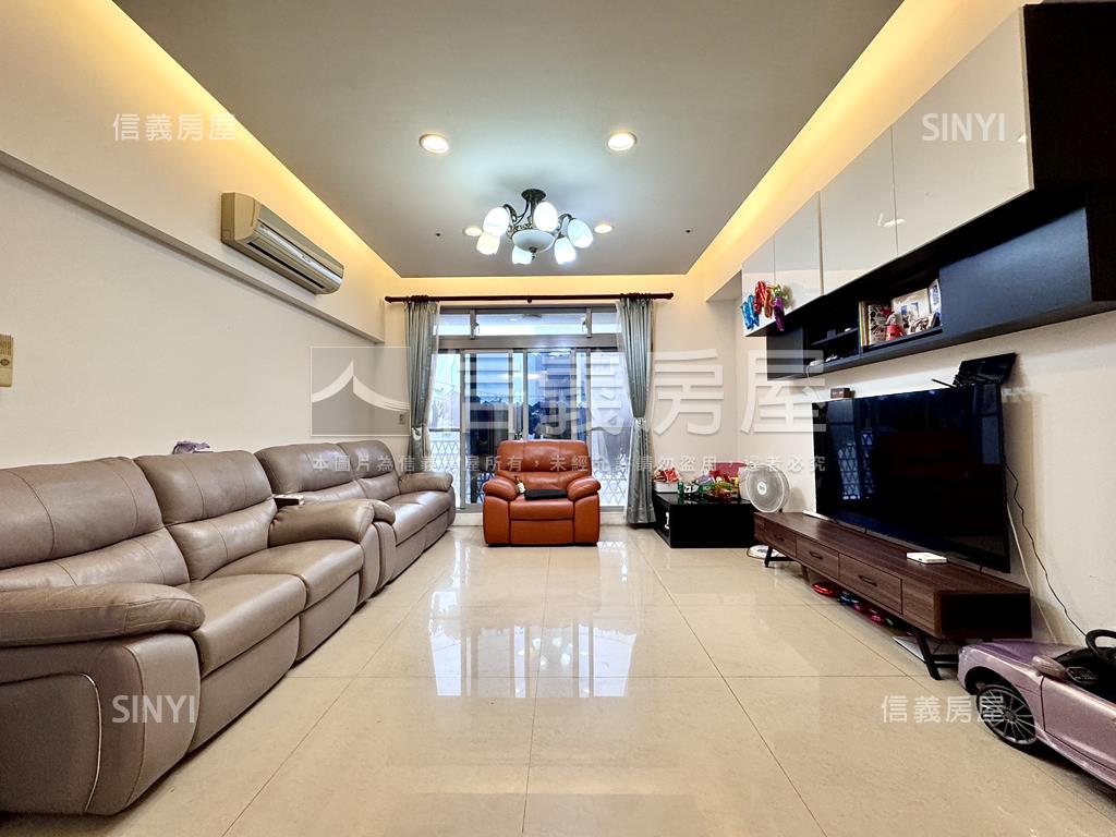 德鑫雙璽高樓大四房雙車位房屋室內格局與周邊環境