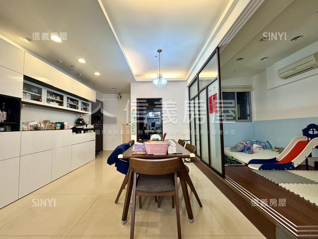 德鑫雙璽高樓大四房雙車位房屋室內格局與周邊環境