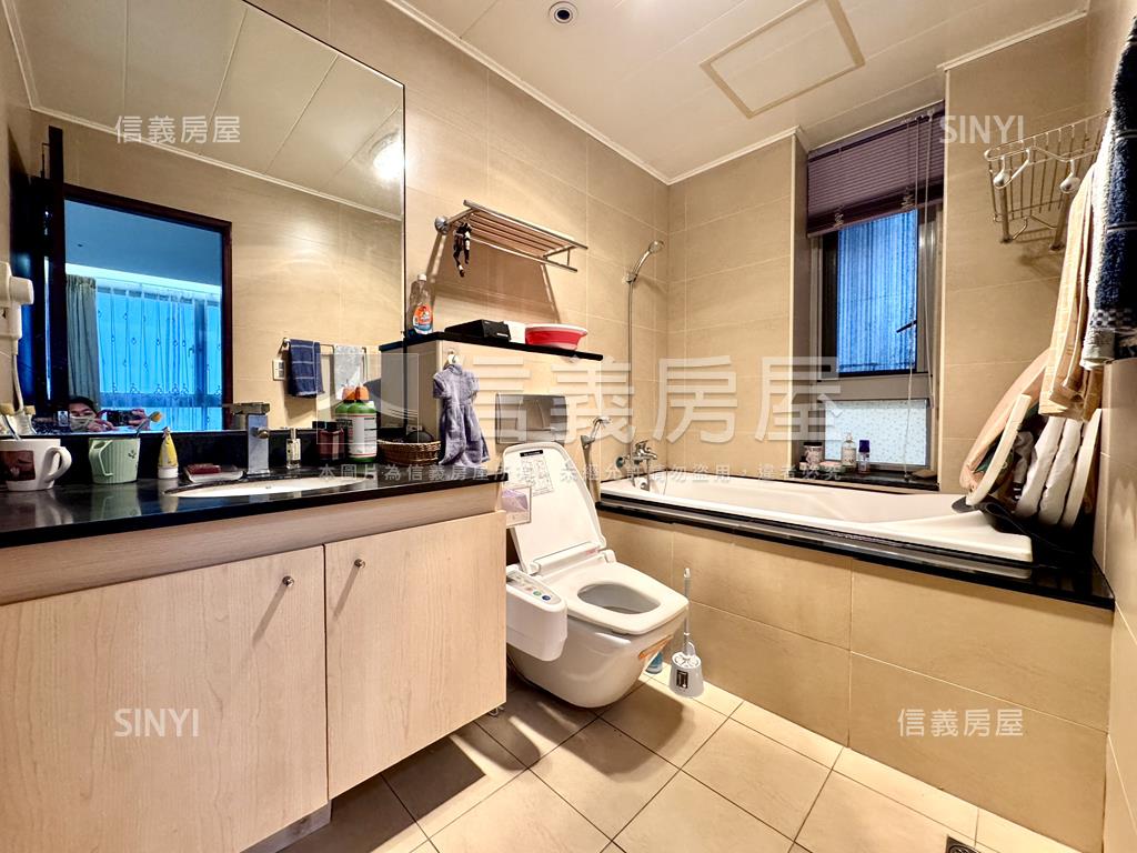 德鑫雙璽高樓大四房雙車位房屋室內格局與周邊環境