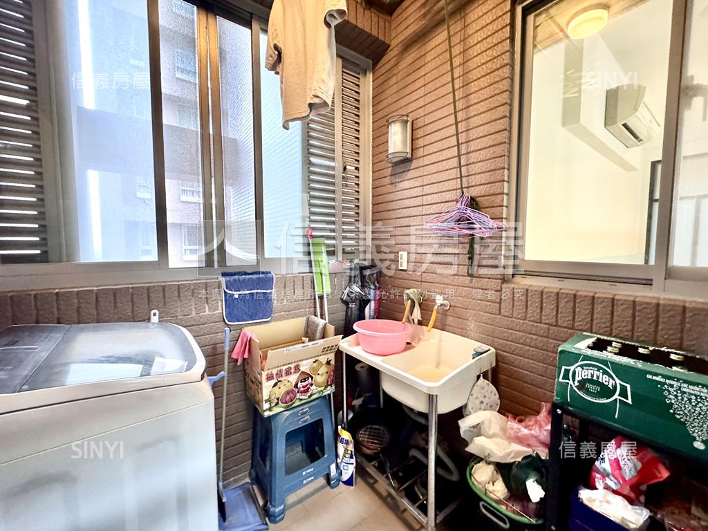 德鑫雙璽高樓大四房雙車位房屋室內格局與周邊環境