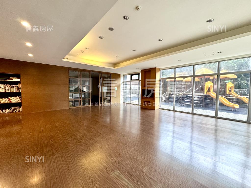 德鑫雙璽高樓大四房雙車位房屋室內格局與周邊環境