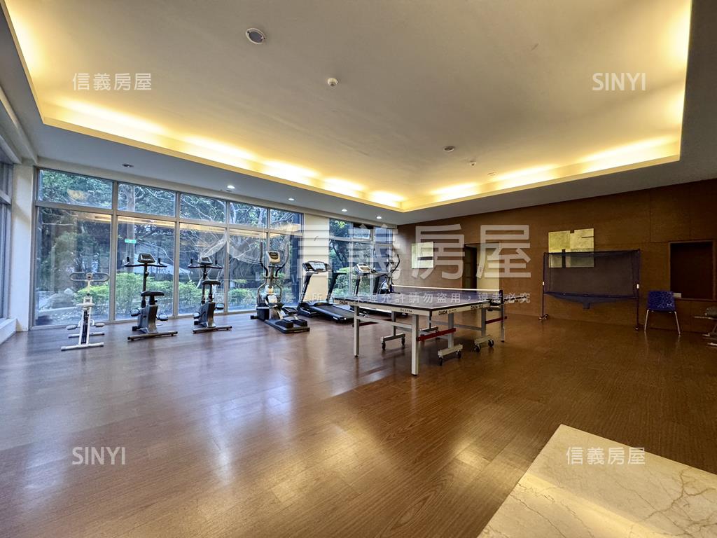 德鑫雙璽高樓大四房雙車位房屋室內格局與周邊環境