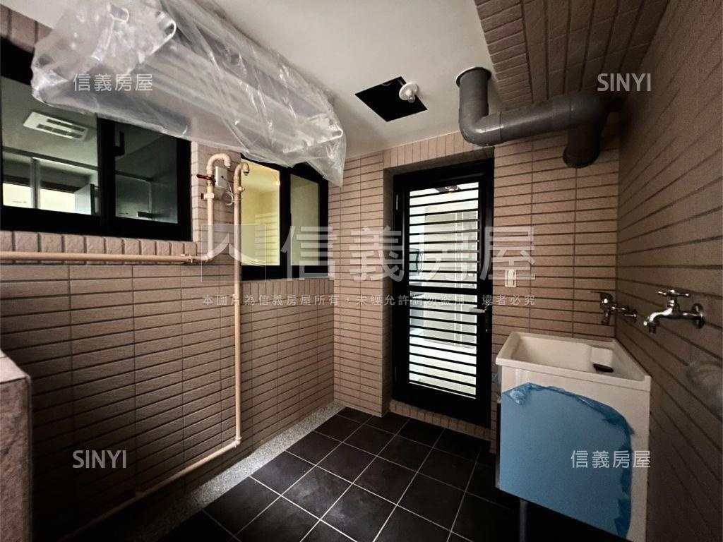 全新沐曦高樓層三房平車房屋室內格局與周邊環境