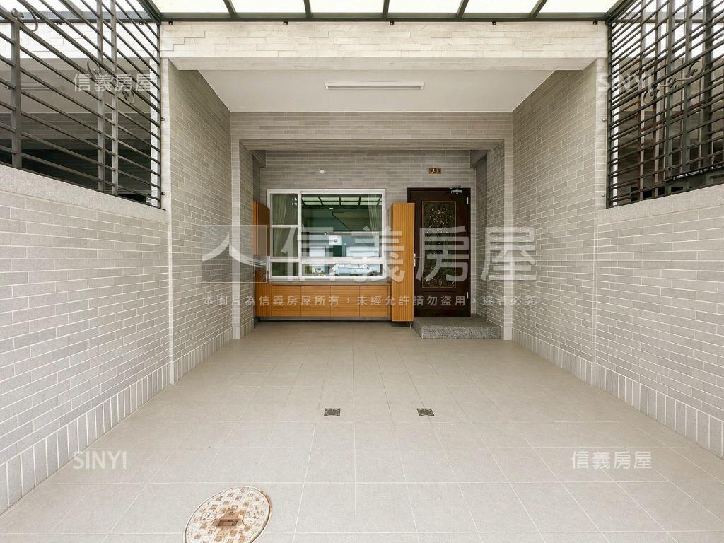 安南區約１２年透天車墅房屋室內格局與周邊環境