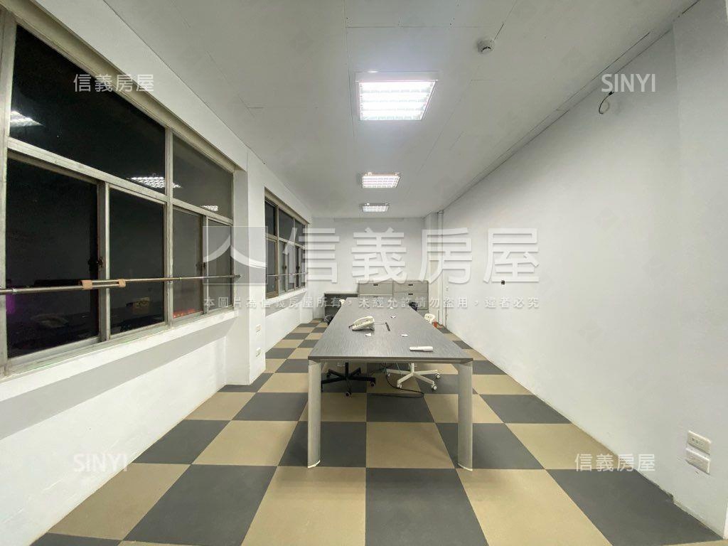 大特價！推＞企業總部大樓房屋室內格局與周邊環境