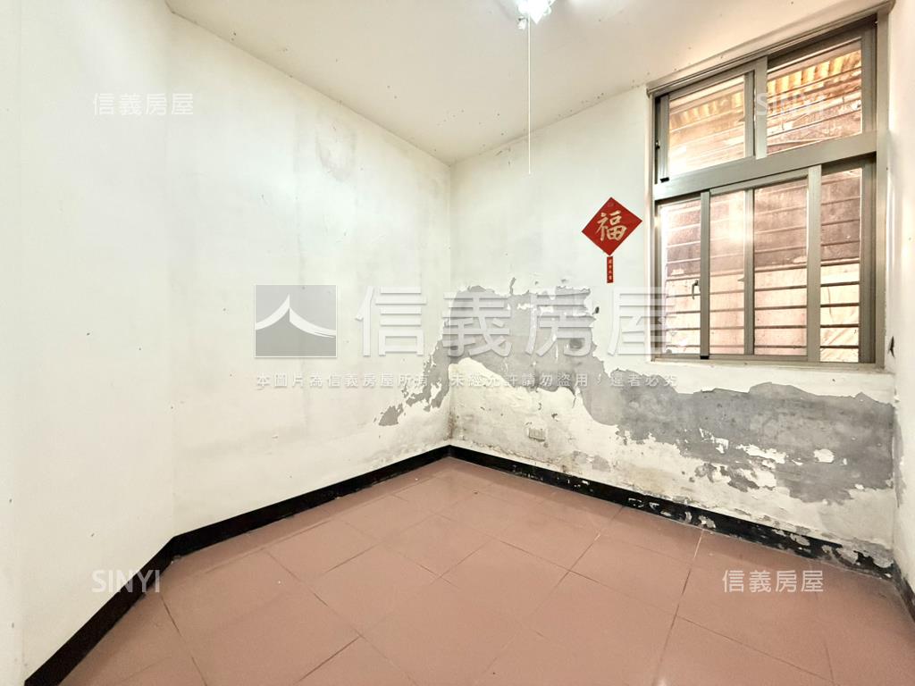 碧潭河濱捷運稀有一樓房屋室內格局與周邊環境