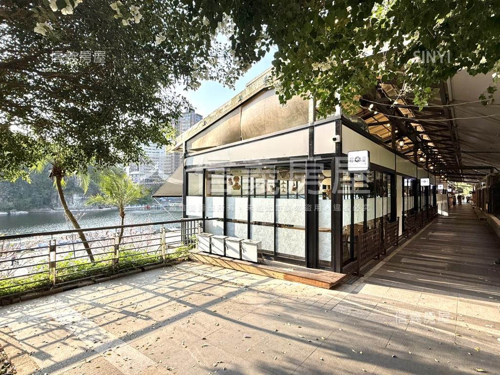 碧潭河濱捷運稀有一樓房屋室內格局與周邊環境