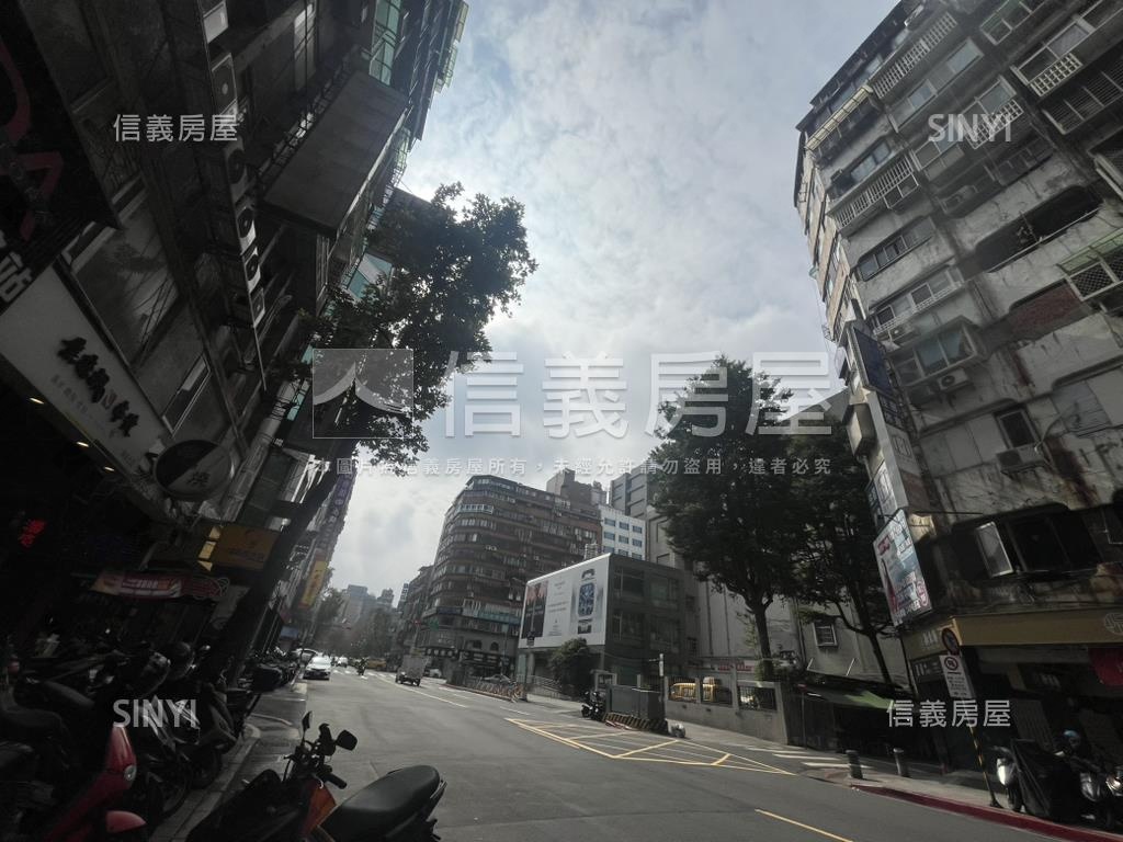 近欣欣晶華熱鬧收租套房房屋室內格局與周邊環境