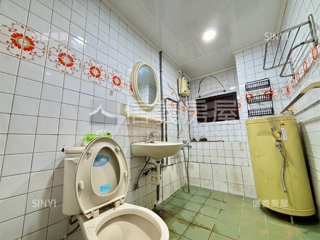 近忠孝夜市三樓美寓房屋室內格局與周邊環境