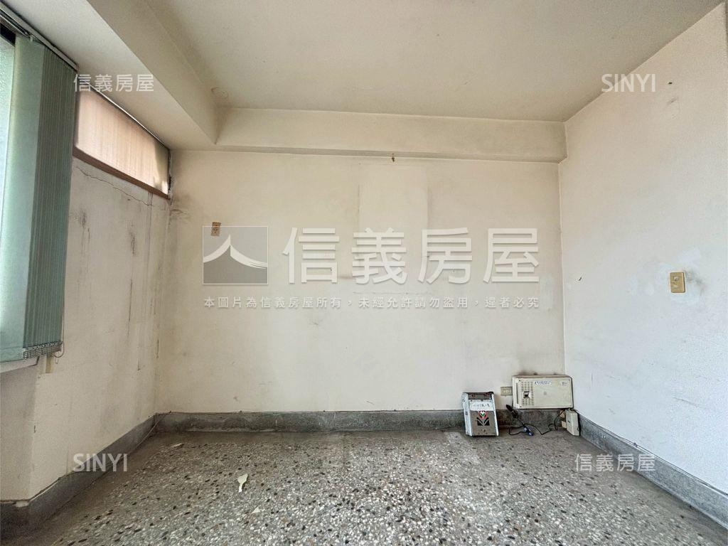 近忠孝夜市三樓美寓房屋室內格局與周邊環境
