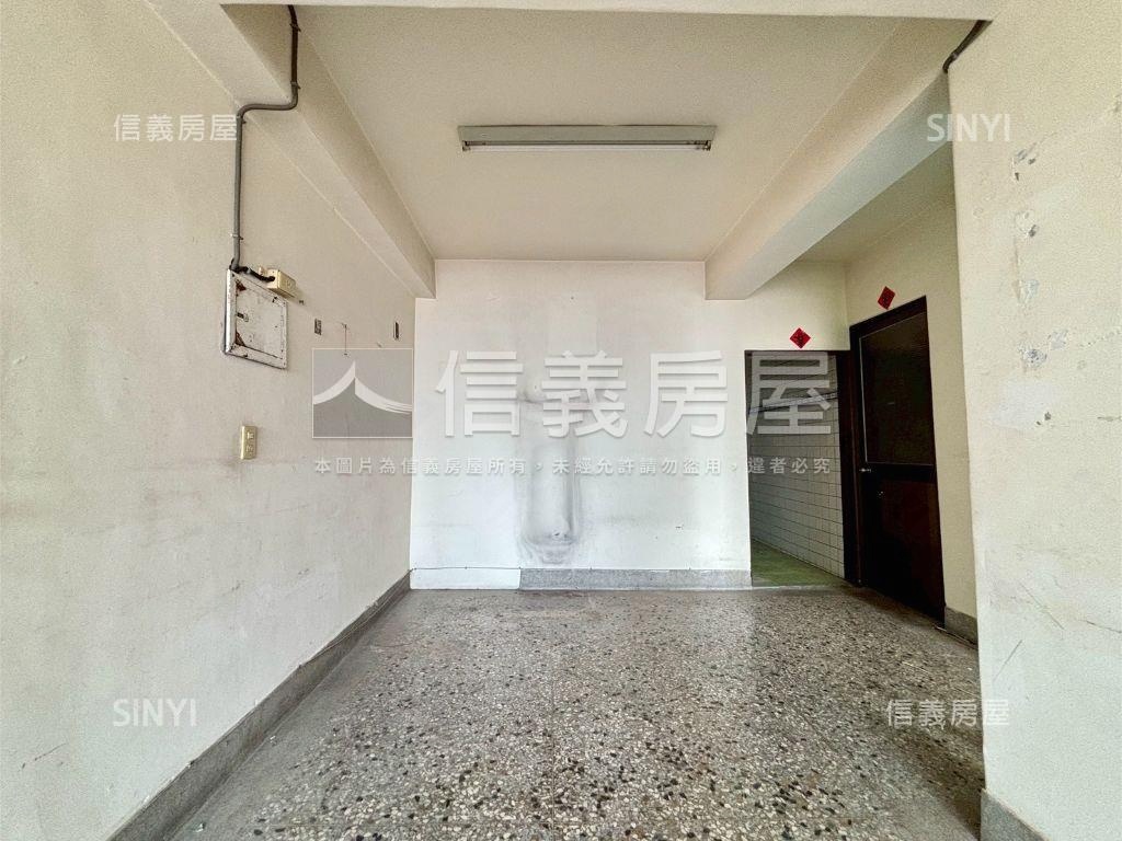 近忠孝夜市三樓美寓房屋室內格局與周邊環境