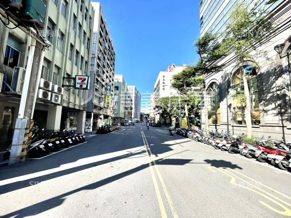 松江長春雙門面店鋪房屋室內格局與周邊環境