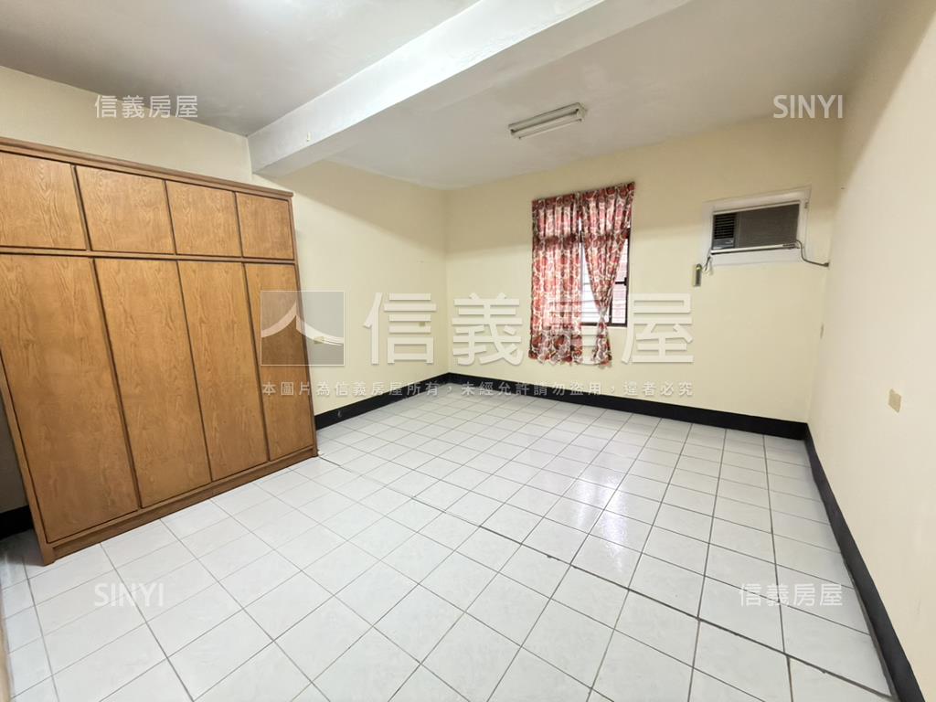 近市府活巷透天屋況佳房屋室內格局與周邊環境