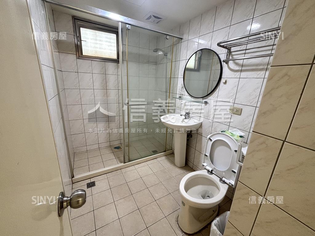 輕軌柔情成家三房房屋室內格局與周邊環境