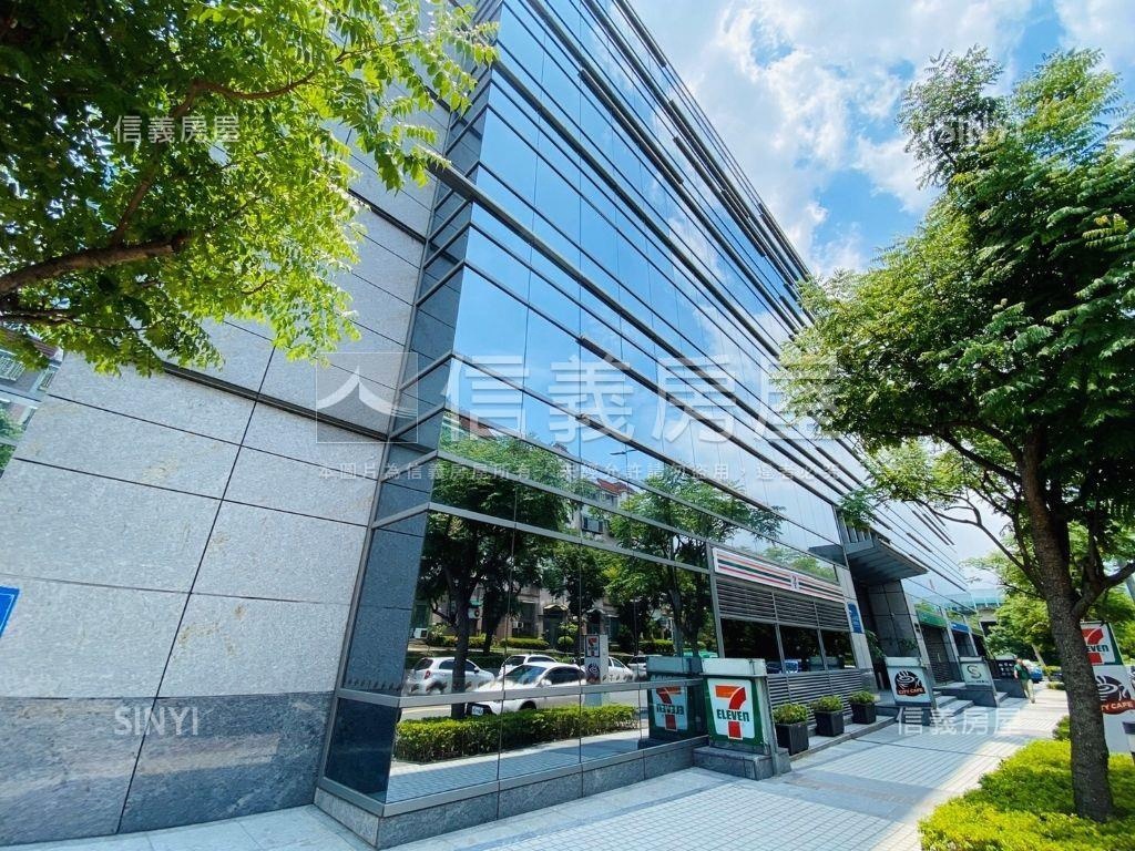 可看屋內科日內瓦商辦房屋室內格局與周邊環境