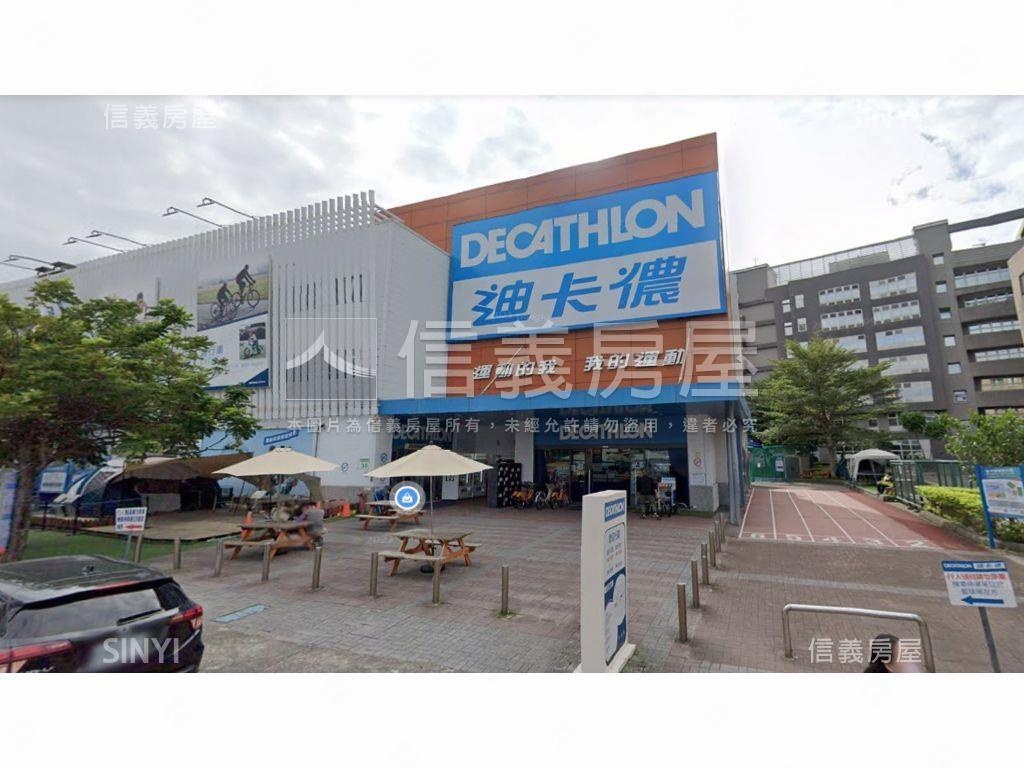 可看屋內科日內瓦商辦房屋室內格局與周邊環境