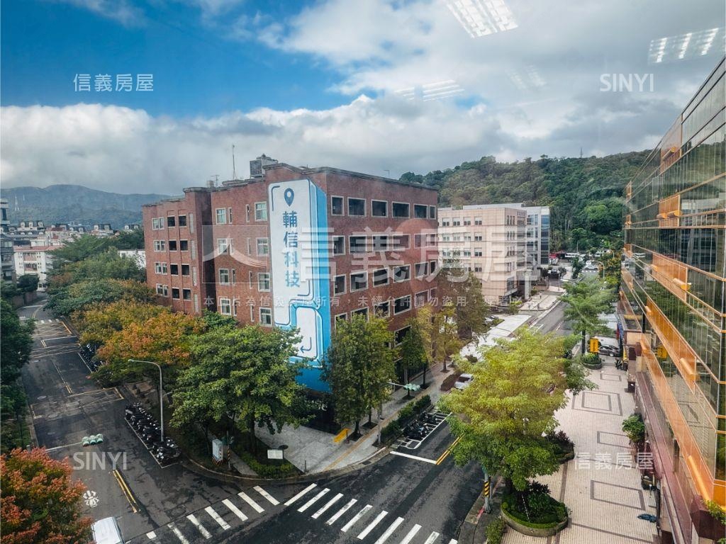 可看屋內科日內瓦商辦房屋室內格局與周邊環境