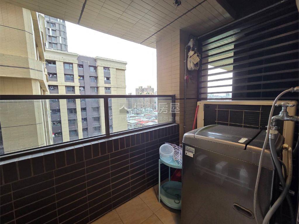 綠意青峰愜意甜蜜房＋車位房屋室內格局與周邊環境