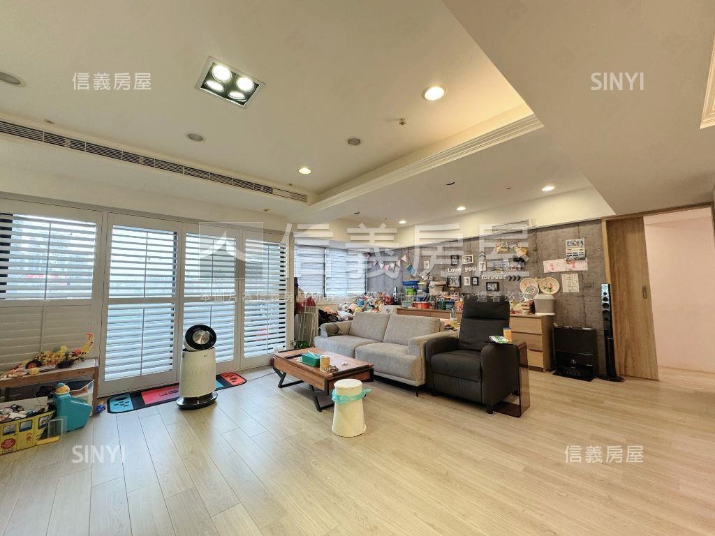 專任／忠孝高樓美景帶車位房屋室內格局與周邊環境