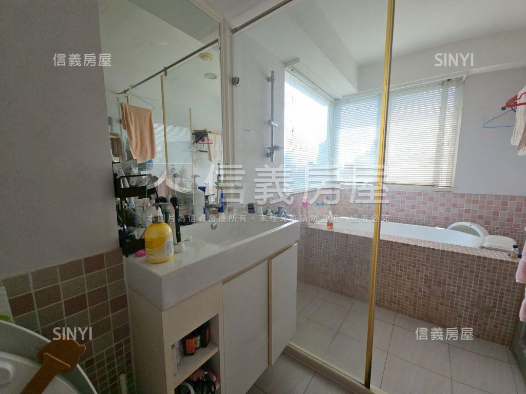 專任／忠孝高樓美景帶車位房屋室內格局與周邊環境