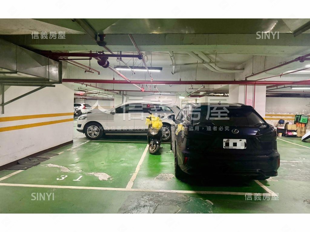 專任／忠孝高樓美景帶車位房屋室內格局與周邊環境