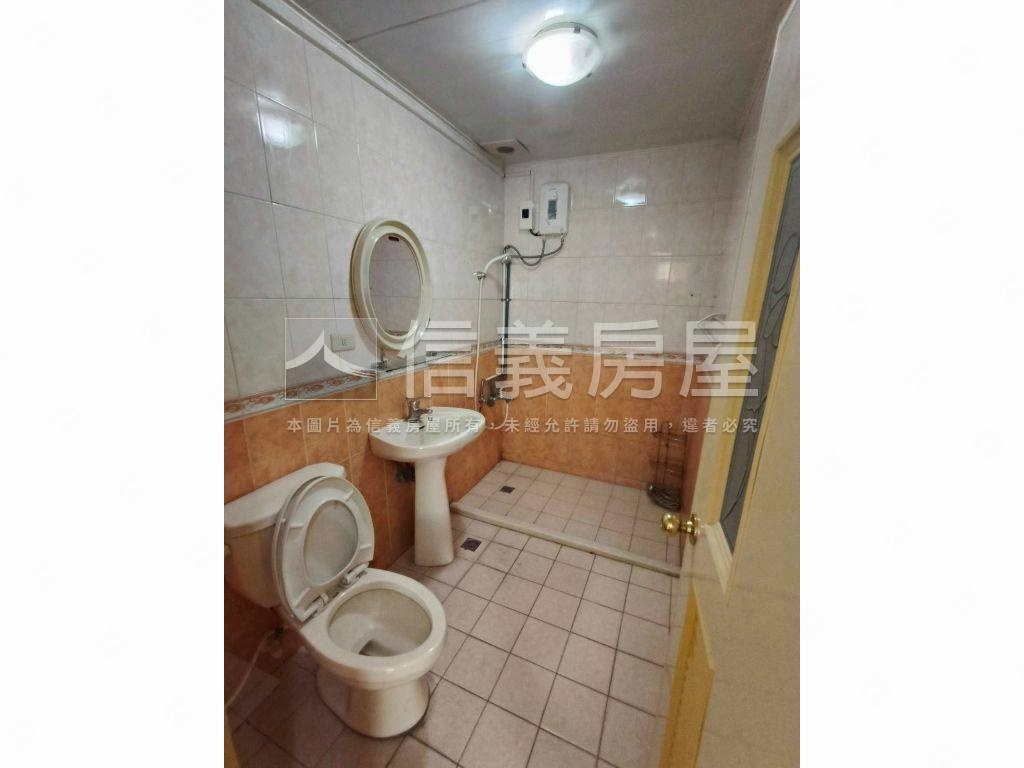 近文心崇德捷運站三房美寓房屋室內格局與周邊環境