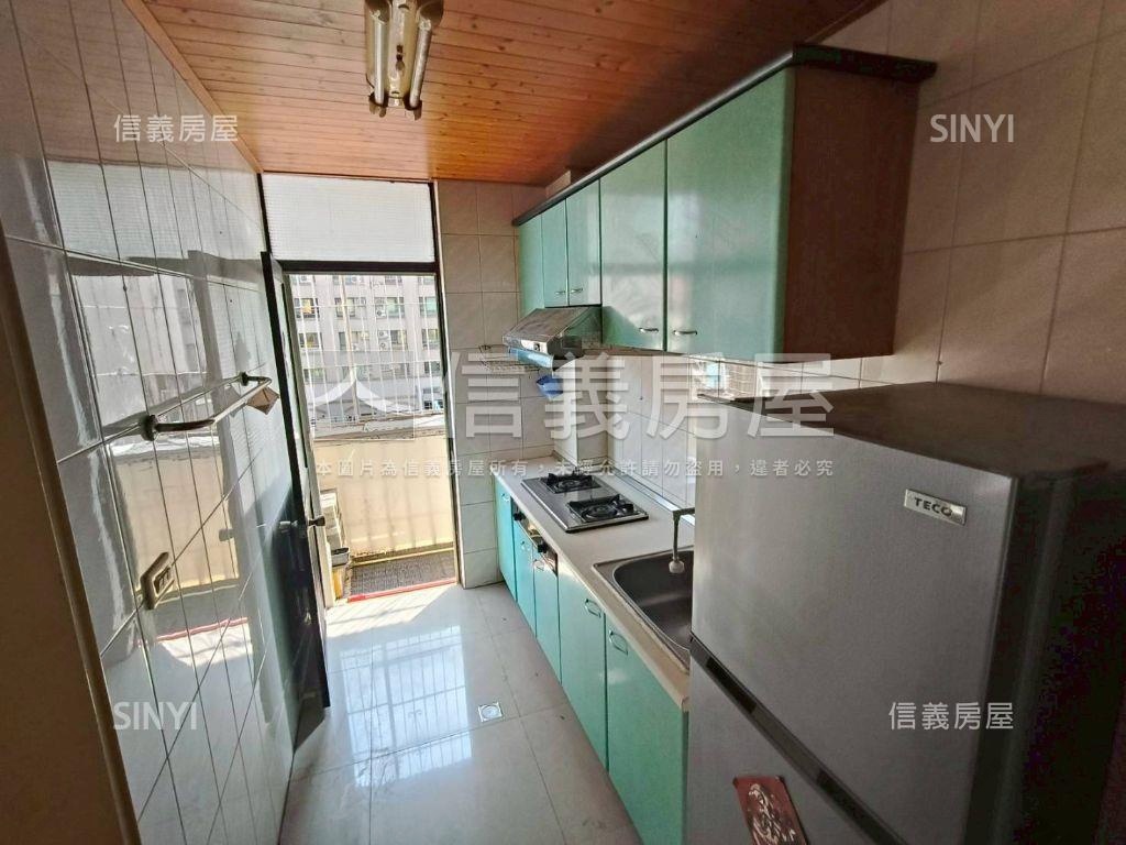 近文心崇德捷運站三房美寓房屋室內格局與周邊環境