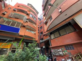 近文心崇德捷運站三房美寓