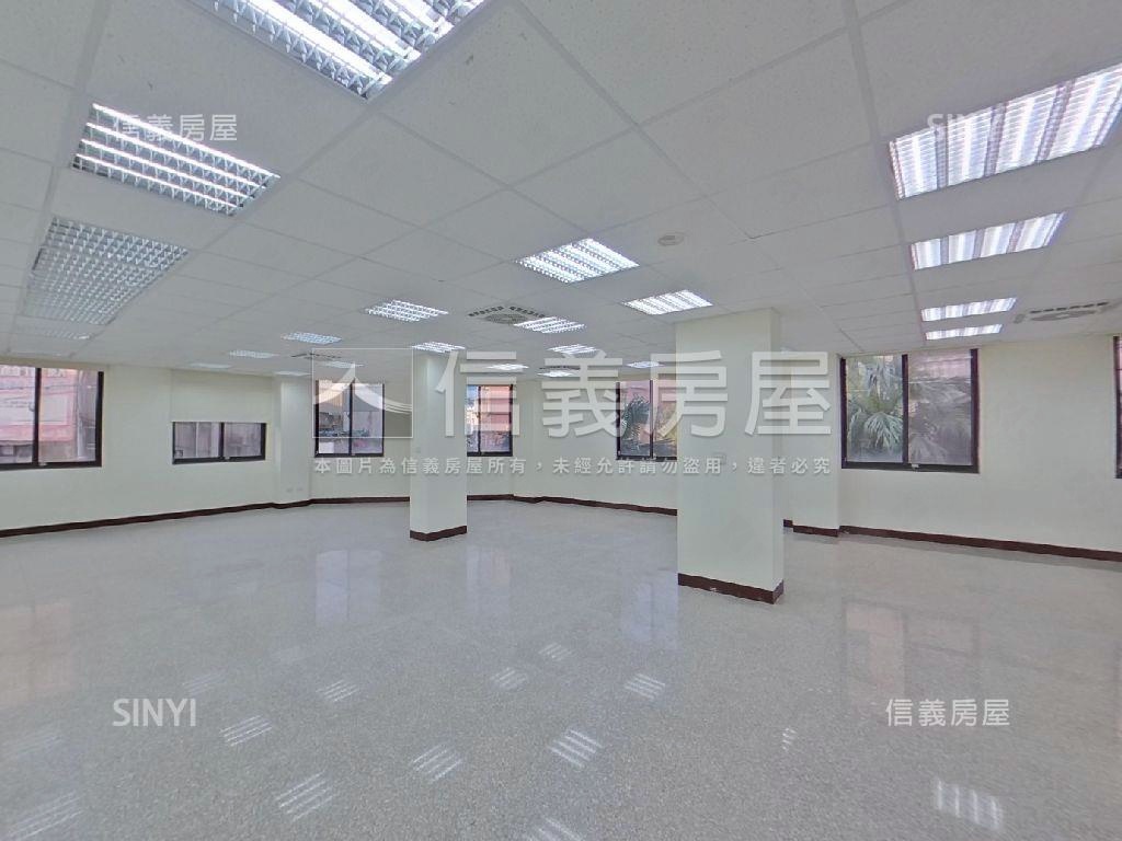 大湳義勇街三角窗透天店面房屋室內格局與周邊環境