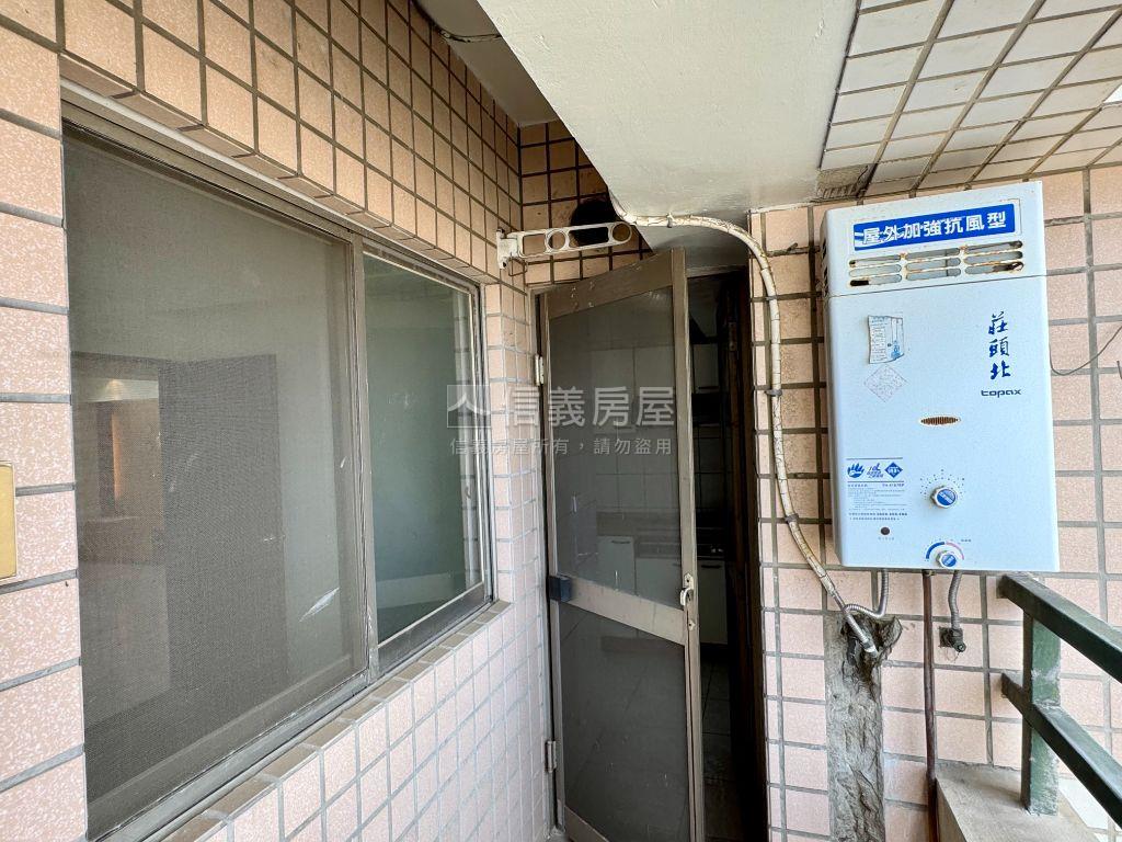 大灣商圈美三房＋車位房屋室內格局與周邊環境