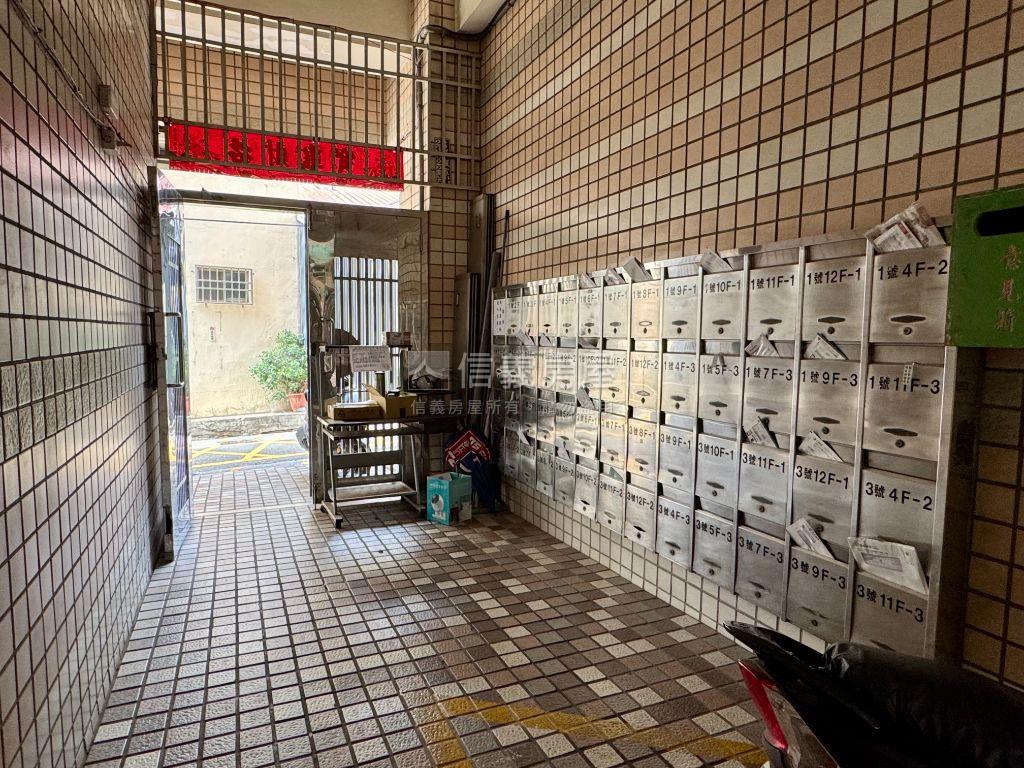 大灣商圈美三房＋車位房屋室內格局與周邊環境