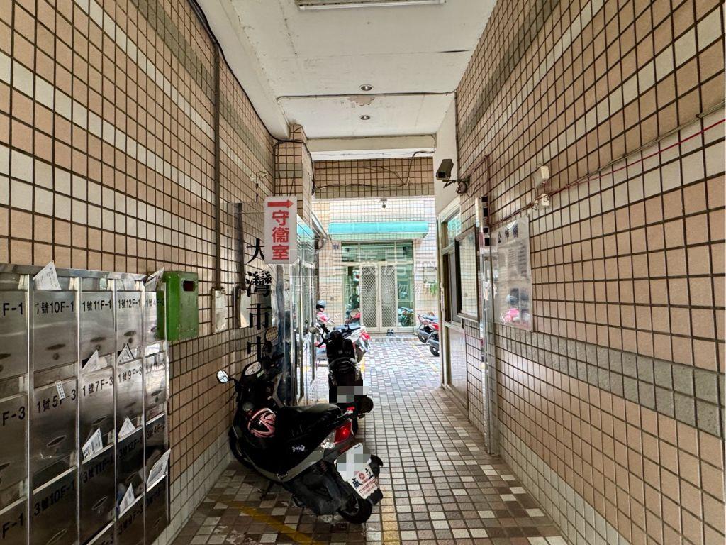 大灣商圈美三房＋車位房屋室內格局與周邊環境