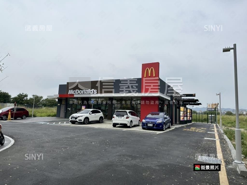 專任。近漢神百貨金店面房屋室內格局與周邊環境