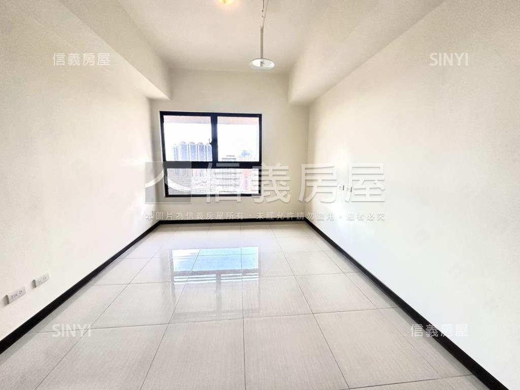 英倫公園面北景觀三房車位房屋室內格局與周邊環境