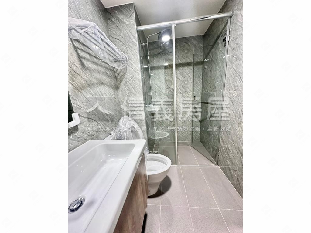 英倫公園面北景觀三房車位房屋室內格局與周邊環境