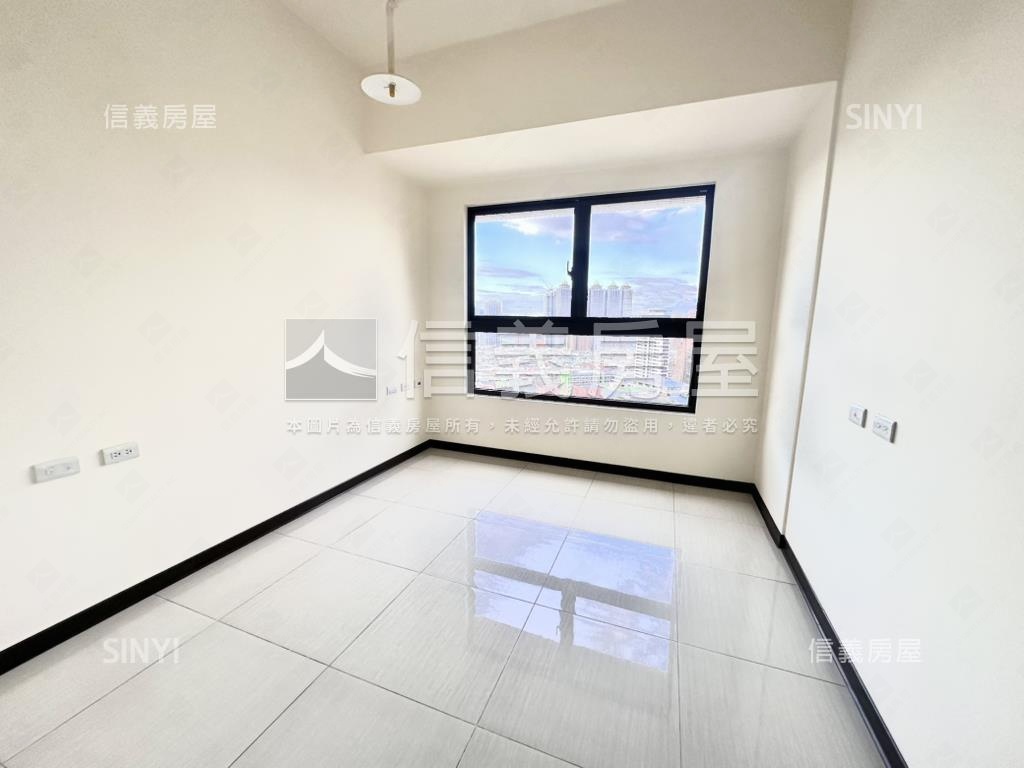 英倫公園面北景觀三房車位房屋室內格局與周邊環境