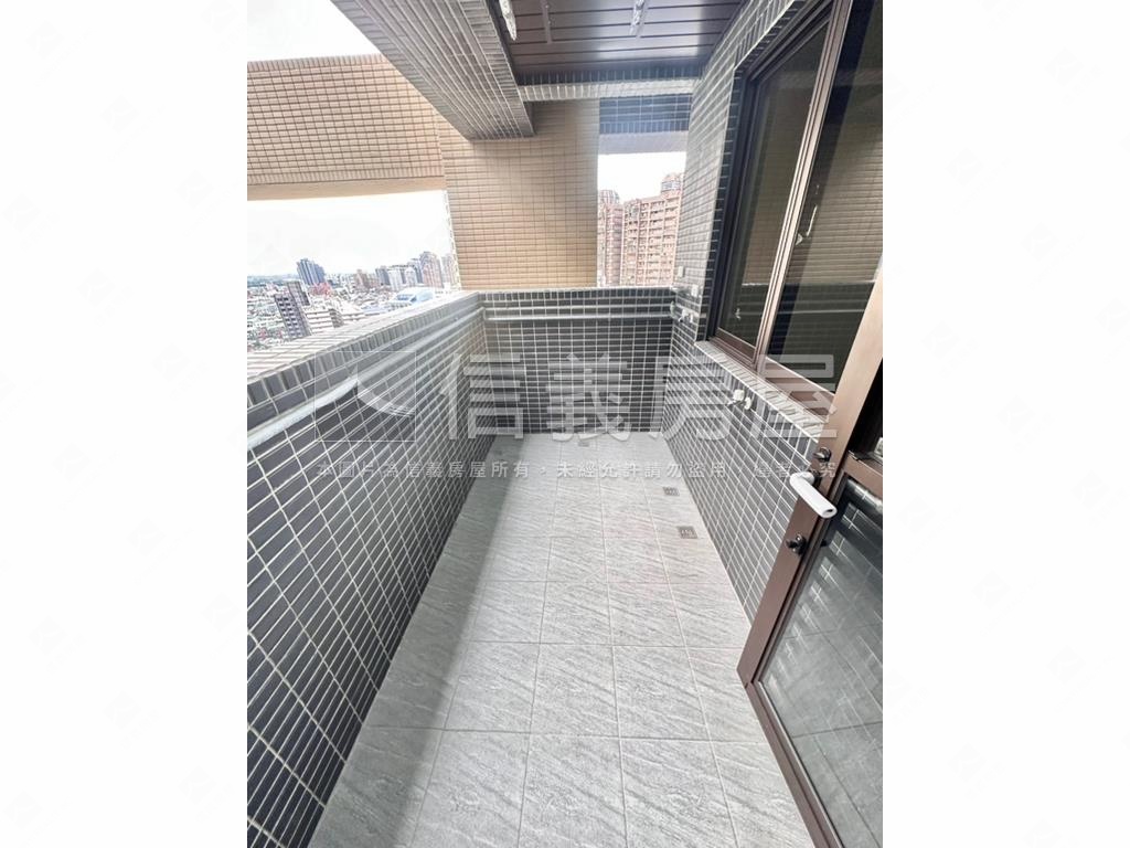 英倫公園面北景觀三房車位房屋室內格局與周邊環境