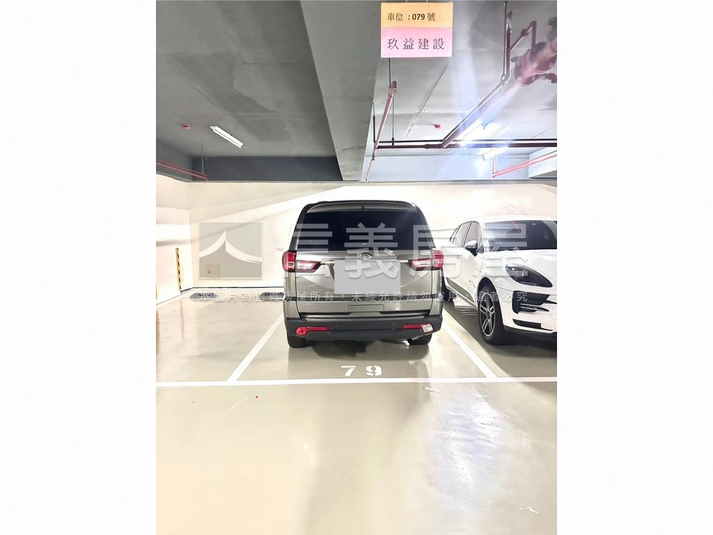 英倫公園面北景觀三房車位房屋室內格局與周邊環境