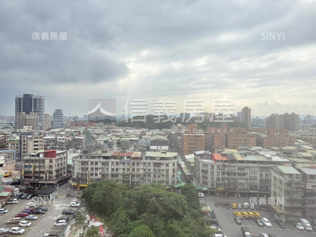 心中市面後棟電梯三房房屋室內格局與周邊環境