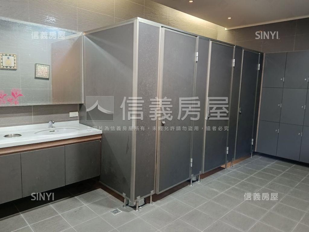新板特區稀有辦公房屋室內格局與周邊環境
