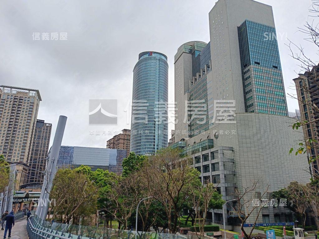 新板特區稀有辦公房屋室內格局與周邊環境