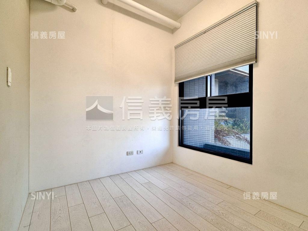 專任潤隆３房雙平車位可看房屋室內格局與周邊環境