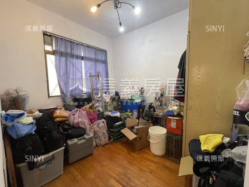 邊間三面採光四房華廈房屋室內格局與周邊環境