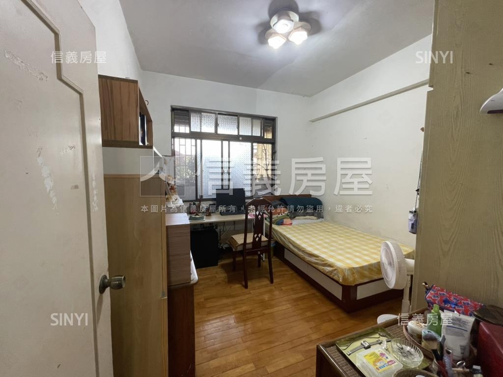 邊間三面採光四房華廈房屋室內格局與周邊環境