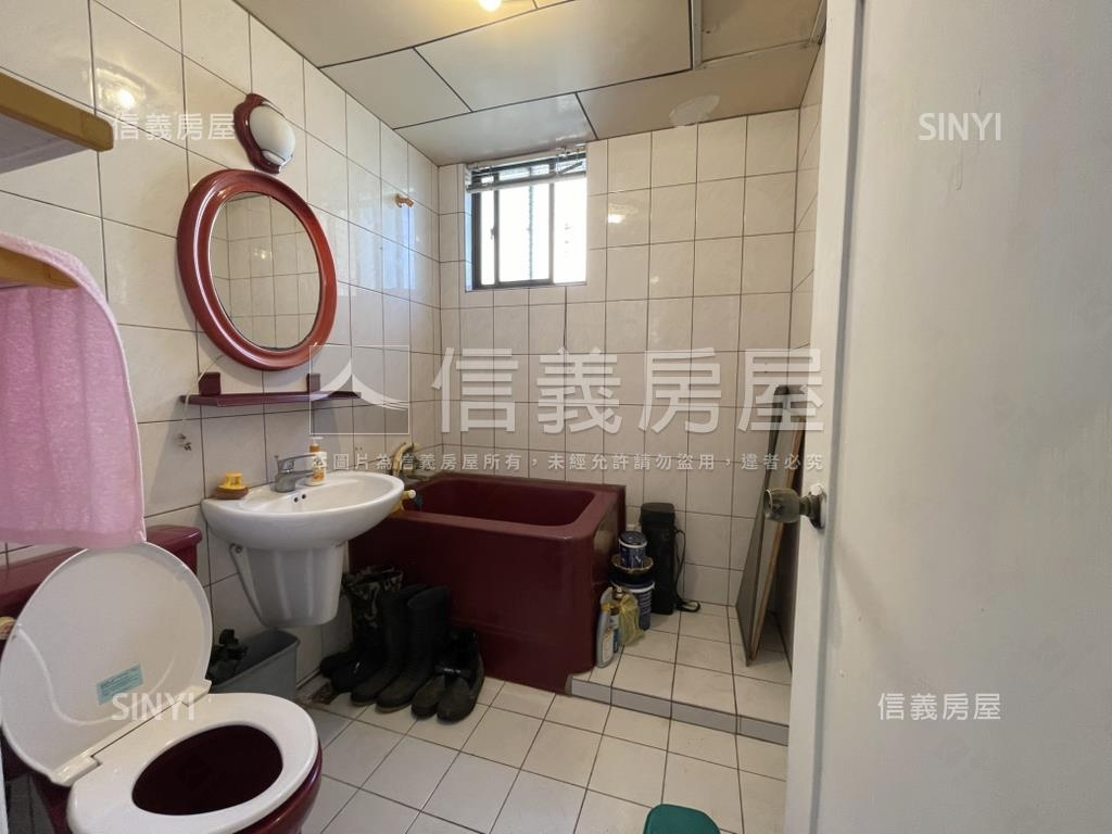 邊間三面採光四房華廈房屋室內格局與周邊環境