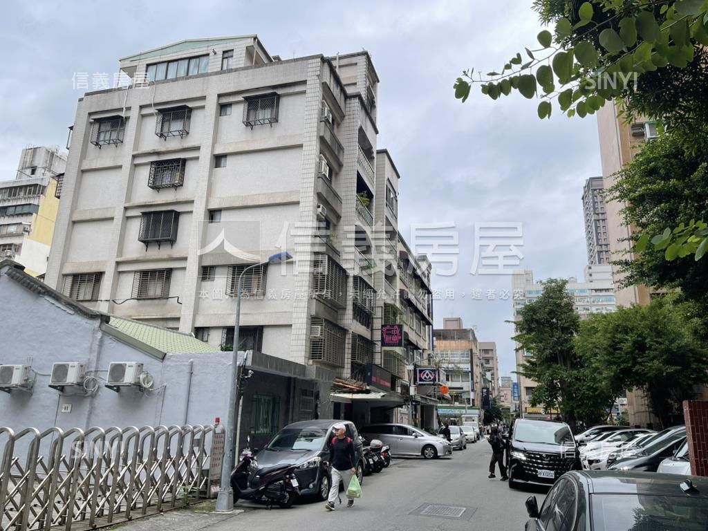 邊間三面採光四房華廈房屋室內格局與周邊環境