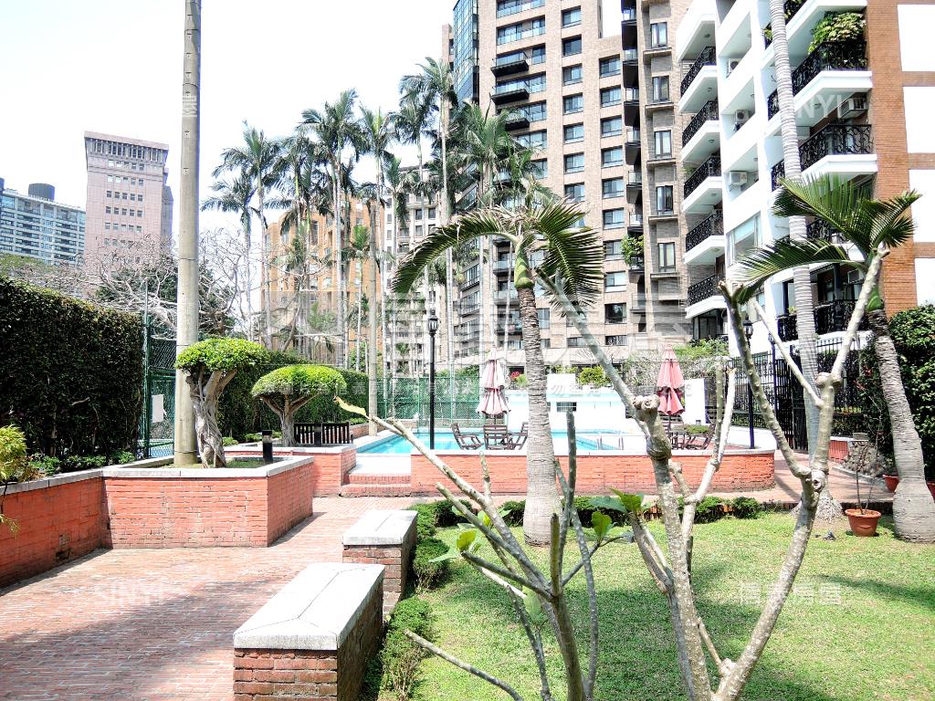 舉止不凡高蒂大廈房屋室內格局與周邊環境