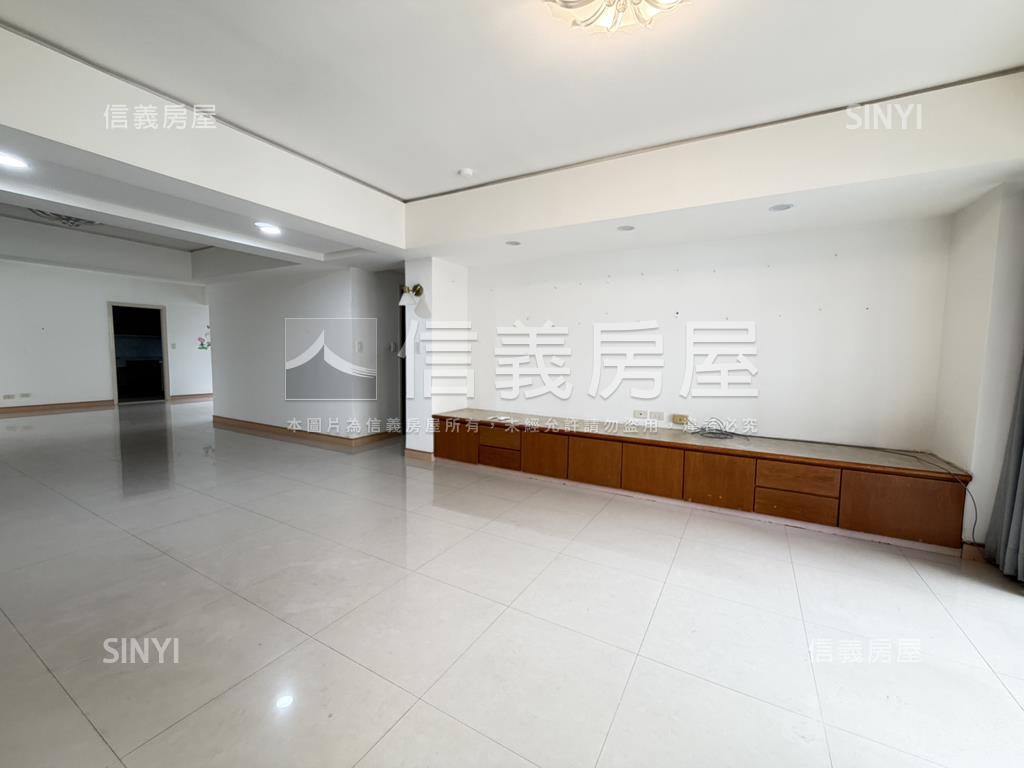 舉止不凡高蒂大廈房屋室內格局與周邊環境