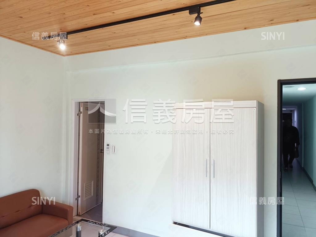 逢甲大學門口黃金透店房屋室內格局與周邊環境