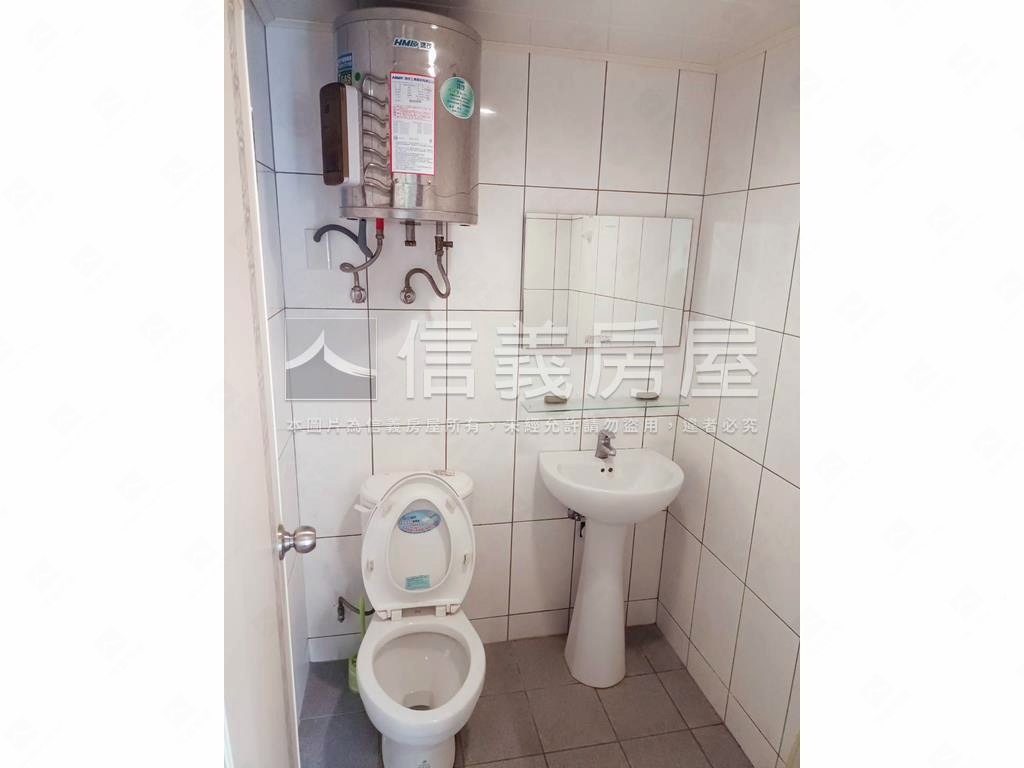 逢甲大學門口黃金透店房屋室內格局與周邊環境